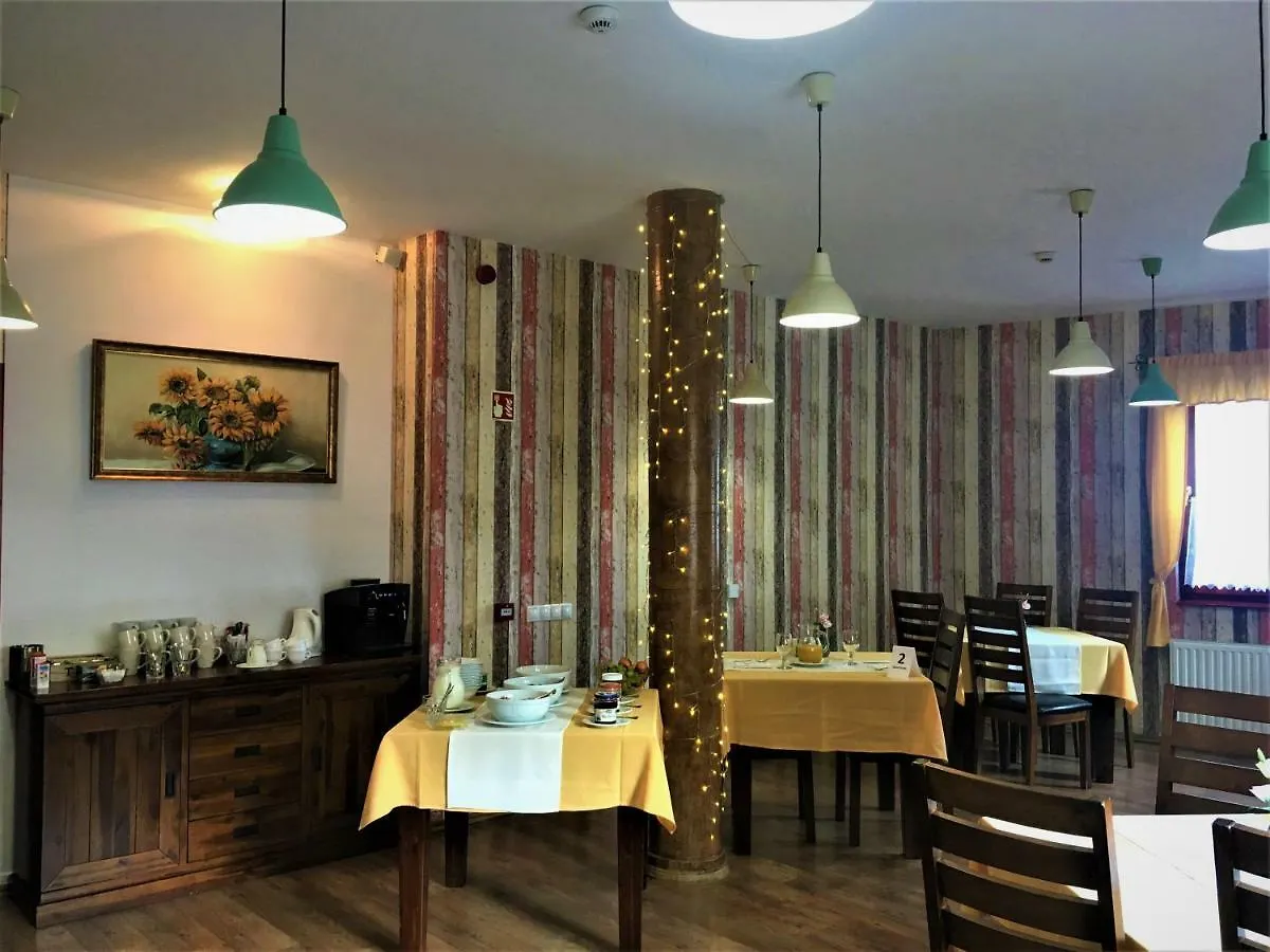 Servita Udvarhaz Apartman Eger